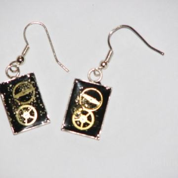 Uhani- kovinski elementi zaliti s prosojno smolo-Unikat