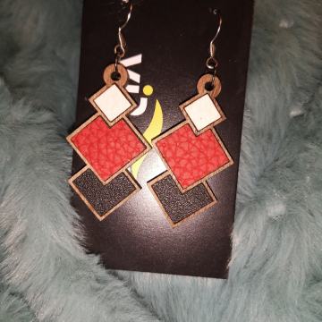 NOVO!Uhani VIERO (les in usnje; MPC 15,00€)