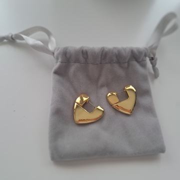 Uhani v obliki srčkov