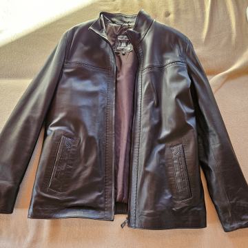 NOVA USNJENA JAKNA ŠT. 50 oz. L