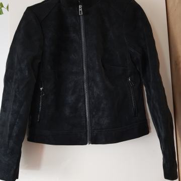DESIGUAL ČRNA KRATKA USNJENA JAKNA 38/40