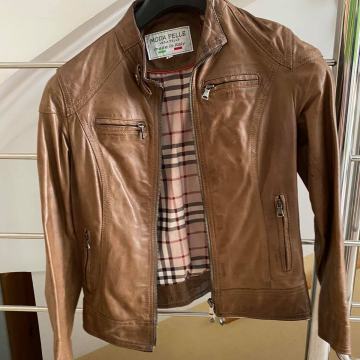 Usnjena jakna Moda Pelle