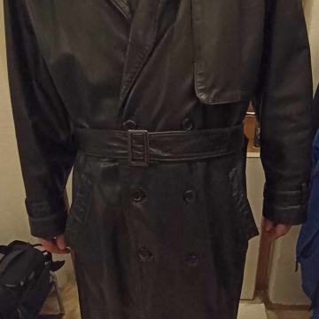 Moški črn usnjen plašč s snemljivo podlago