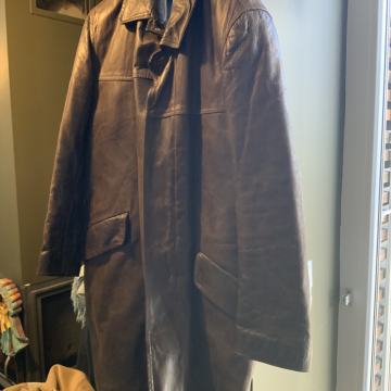 URKO (Industrija usnja Vrhnika) rjav usnjeni plašč malo nošen