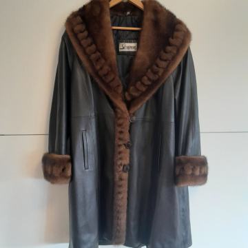 Plašč Usnje/Krzno