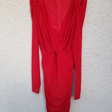 AX PARIS NOVA RDEČA SEKSY OBLEKA S