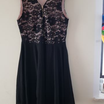 COLLOSEUM NOVA ČRNO ČIPKASTA OBLEKA 40