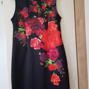 NOVA ČRNO CVETLIČNA ELEGANTNA OBLEKA 40/42