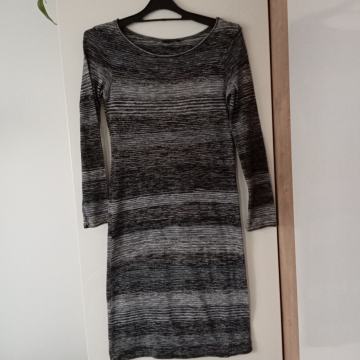 MASSIMO DUTTI ČRNO SIVA PISANA OBLEKA S