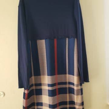 NOVA MODRO KARO OBLEKA M