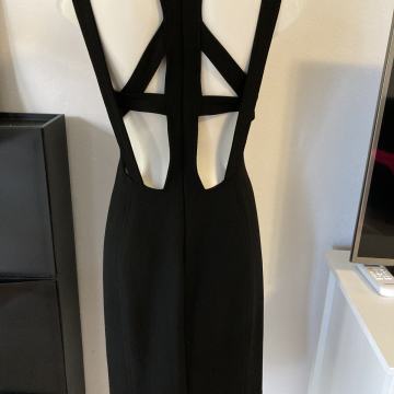 Obleka znamke Just Cavalli, št 40, nova, PC 600€