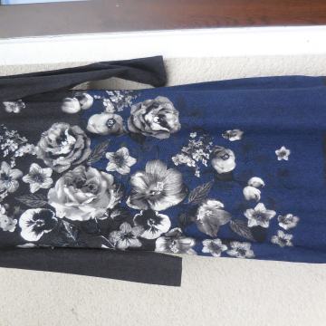 PHASE EIGHT MODRO SIVA CVETLIČNA OBLEKA S/M