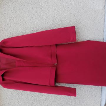 RDEČ KPL OBLEKA IN JAKNA M