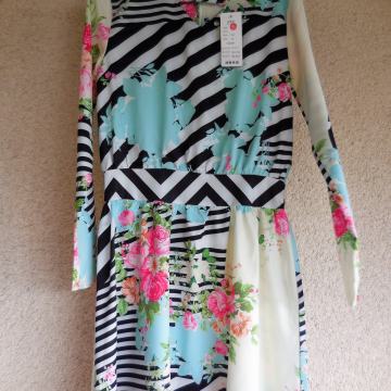 CVETLIČNA OBLEKA Z ETIKETO S/M