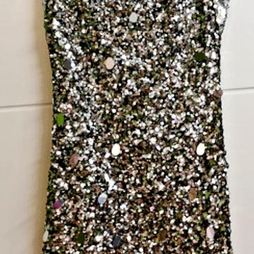 Srebrna obleka z blescicami s/m