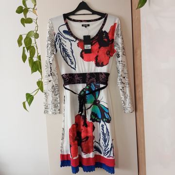 STELLA NOVA BELO PISANA OBELKA Z ETIKETO  40