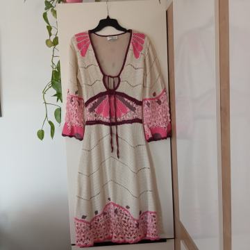 TEMPERLEY LONDON NOVA ROČNO PLETENA BEŽ  ROZA OBLEKA 38