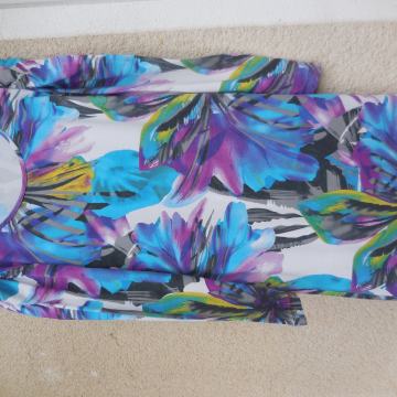 VEČBARVNA MODRA NA OBLEKA M