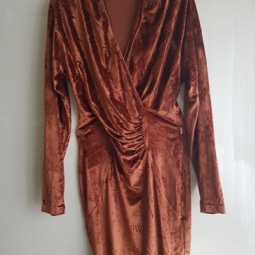 VELVET SEKSY KRATKA RJAVA OBLEKA 34/36