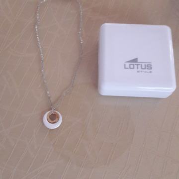 MODNA VERIŽICA LOTUS