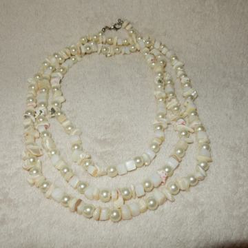 NAKIT - verižica ■elegantna ■perlice in školjke ■kvalitetna