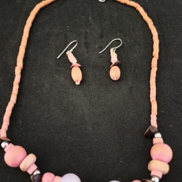 Prodam komplet ogrlico z uhani