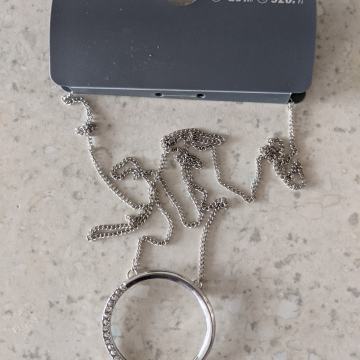 Nova verižica z obeskom