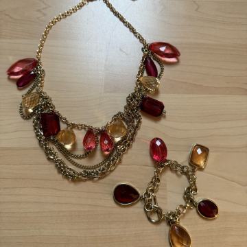 Zapestnica in verižica