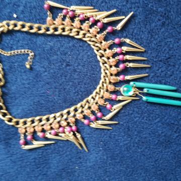 ZLATO PISANA OGRLICA