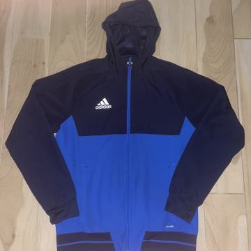Adidas vetrovka