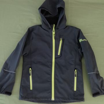 Št 140 nova funkcionalna sofsthell jakna Outburst