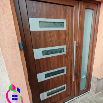 PVC VHODNA VRATA , SALAMANDER, z INOX aplikacijami NOVO!