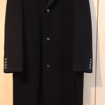 Moški črn zimski  plašč, lahek , dolžine 123 cm