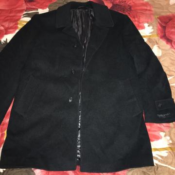 Moški črn volneni plašč MURA, št. 46