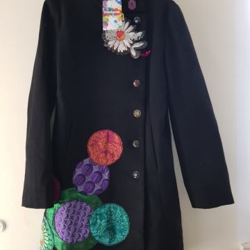 DESIGUAL ČRN NOV VOLNEN PLAŠČ Z ETIKETO  ŠT. 38 MPC 179€