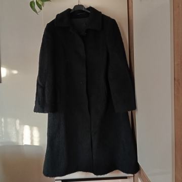 MK ZAGREB VINTAGE ČRN VOLNEN PLAŠČ 42/44