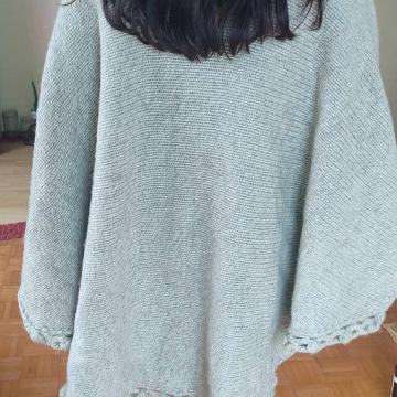 Ročno izdelan pončo SOVEN iz ekološke ovčje volne- kot nov