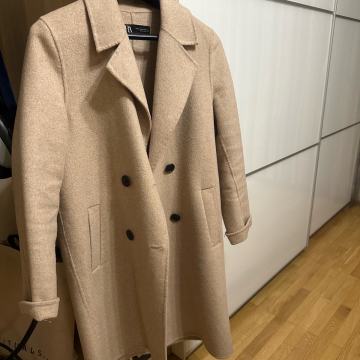 Volneni ženski plašč, Št. XS