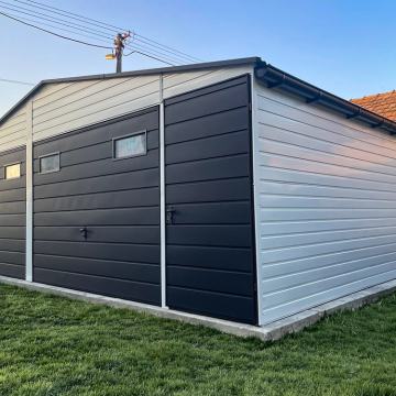 Kovinska Dvojna Garaža 7×6 m – bela/temni grafit mat + dodatno okno