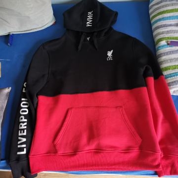 Čisto nova jopa s kapuco LIVERPOOL