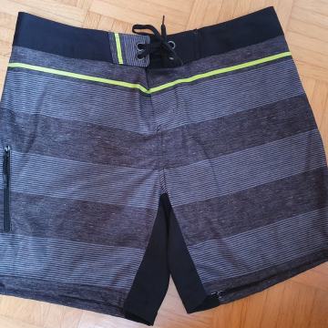 moške plavalne kratke hlače velikost L