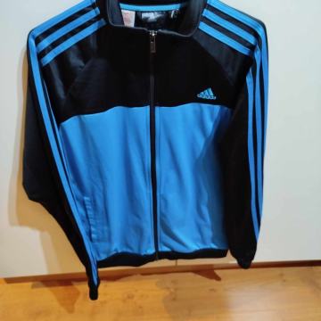 Prodam še NOVO trenerko v.176 (moška S/M) Adidas za 35 EUR