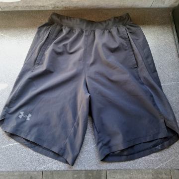 UNDER ARMOUR - Moške kratke hlače (M)