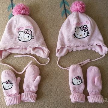 KAPICA IN ROKAVICE HELLO KITTY 2-4 leta