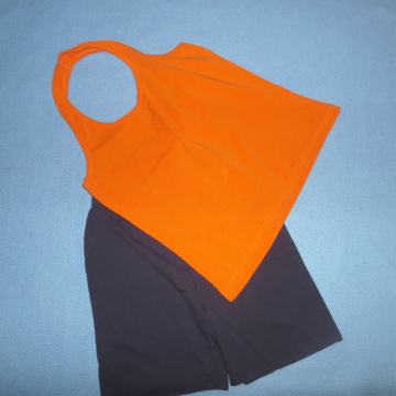 Kratke hlače in majica - udoben komplet, št. 158/164