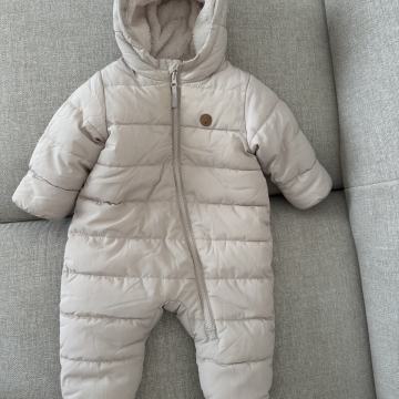 Prodam otroški zimski kombinezion H&M v bež barvi