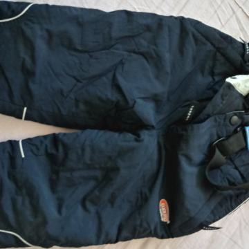 Prodam ,smučarske hlače kombinezon 116-122