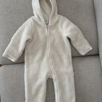 Prodam zimski kombinezion GAP