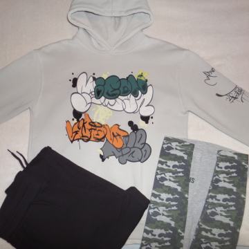 Pulover s kapuco Zara + majica + hlače, št. 152 (komplet=18 eur)