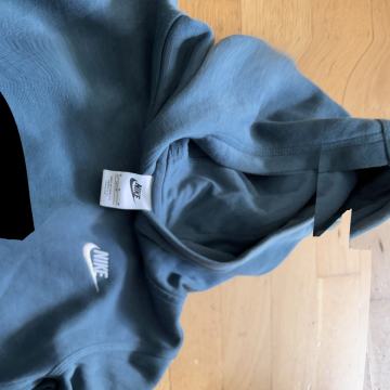 Trenirka Nike M (137-147 cm)